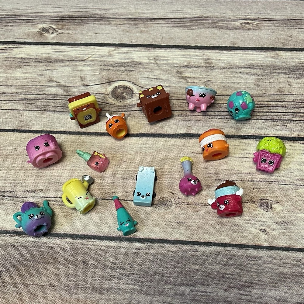 Lot Of 15 Shopkin Toys